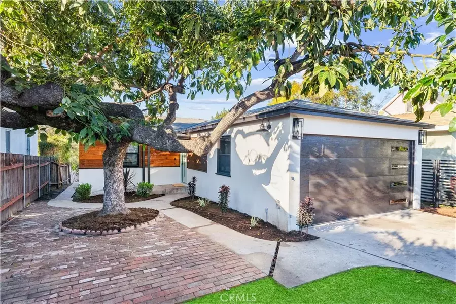 3152 Atwater Avenue, Los Angeles, CA 90039