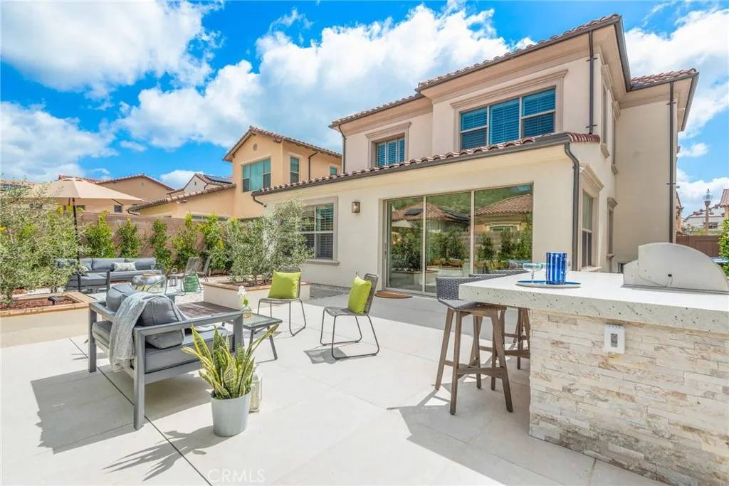 131 Albero, Irvine, CA 92602