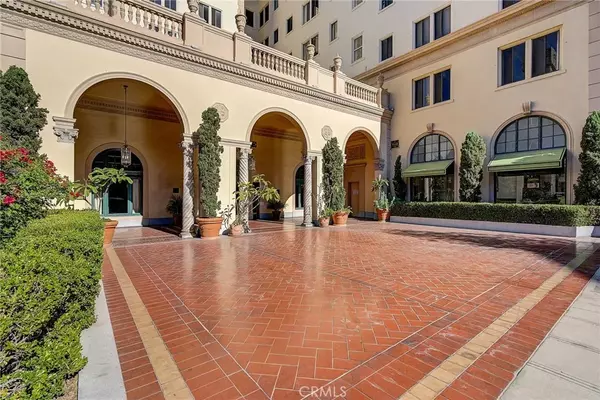 Long Beach, CA 90802,315 W 3rd Street #512