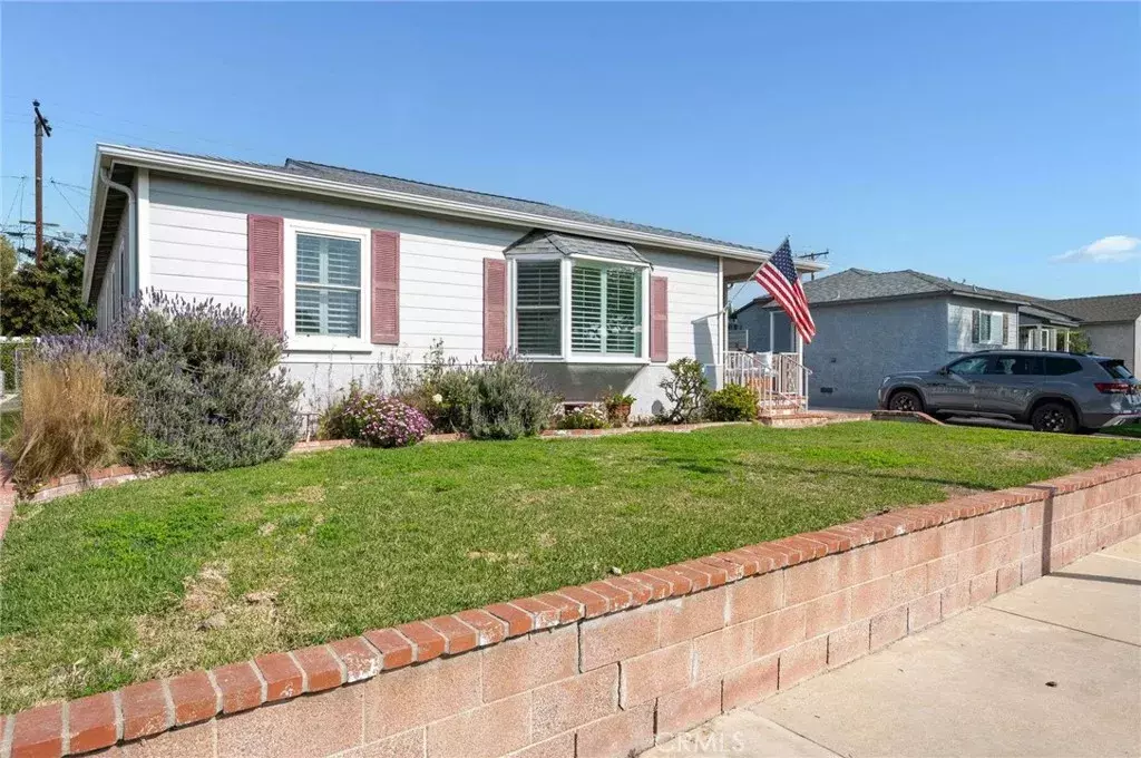 Lakewood, CA 90712,2819 Warwood Road