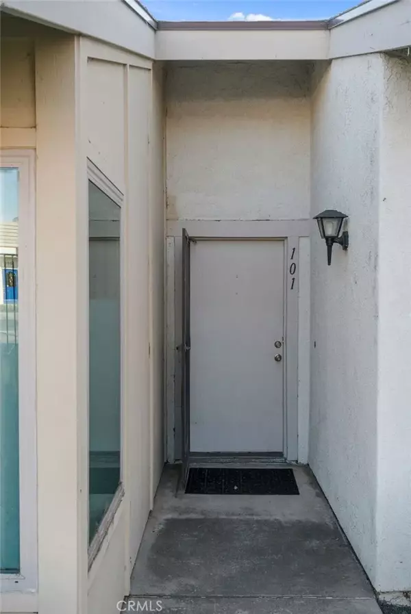 La Habra, CA 90631,950 E La Habra Blvd #101