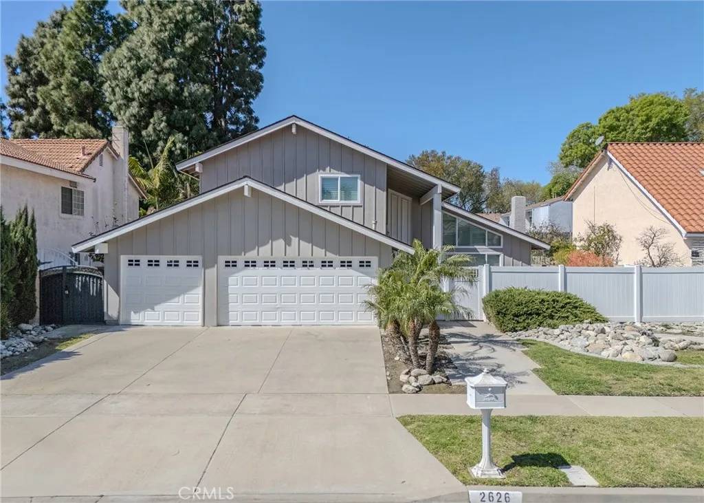 2626 S Everglade Street,  Santa Ana,  CA 92704