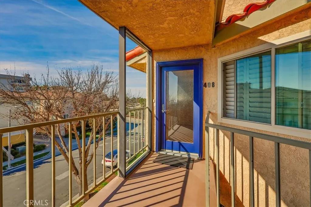 Signal Hill, CA 90755,2700 E Panorama Drive #408