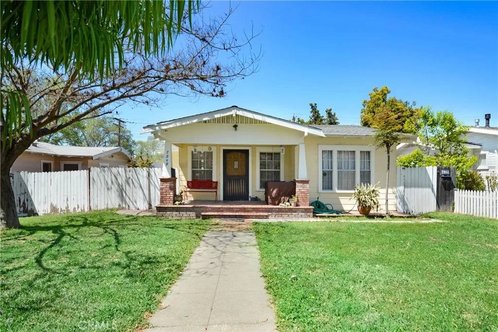 7949 Washington Avenue, Whittier, CA 90602