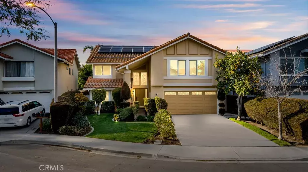 Irvine, CA 92620,4 Kara West