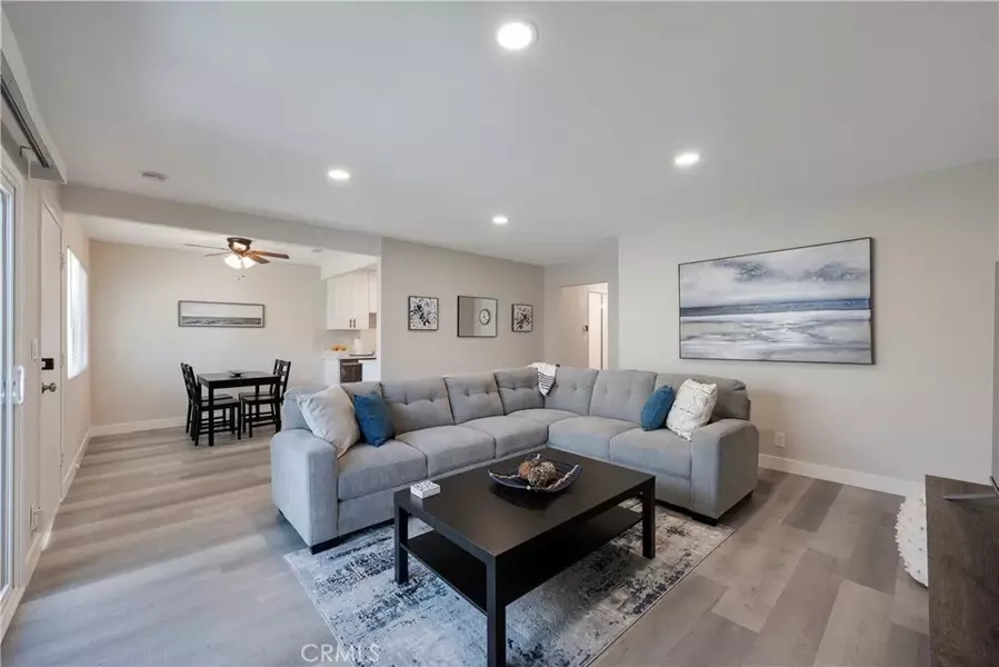 824 E Fairway Drive, Orange, CA 92866