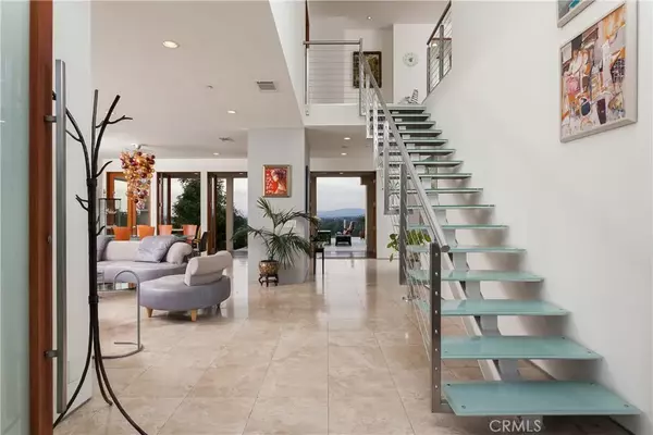 Yorba Linda, CA 92886,19631 Crestknoll Dr.