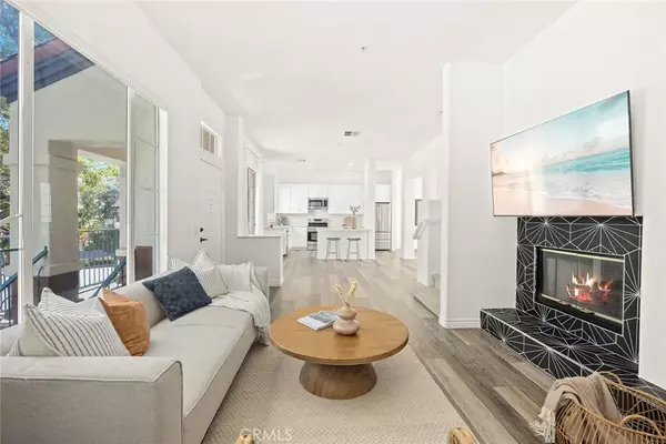 2887 Player Lane, Tustin, CA 92782