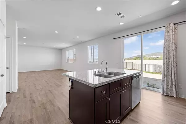Riverside, CA 92501,1087 Peach Grove