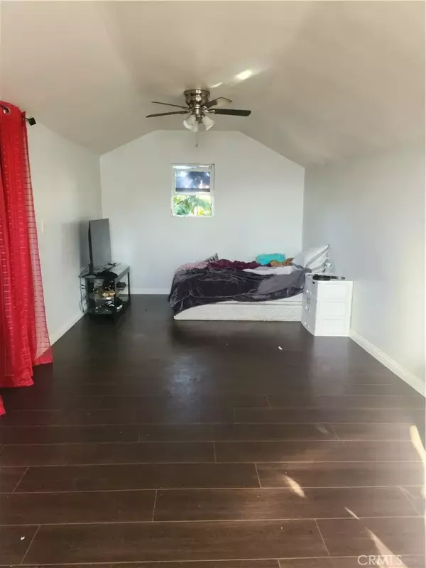 Los Angeles, CA 90011,1210 E 42nd Place