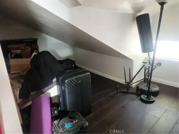 Los Angeles, CA 90011,1210 E 42nd Place