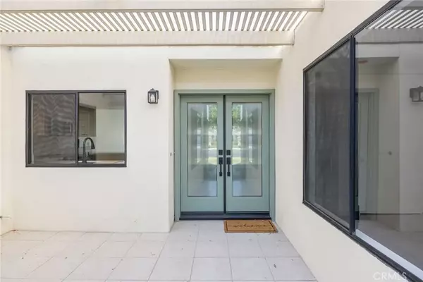 Palm Springs, CA 92264,1910 Grand Bahama Drive East