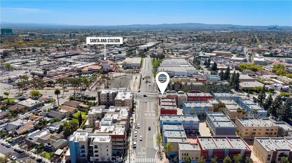 Santa Ana, CA 92701,704 N Santiago Street