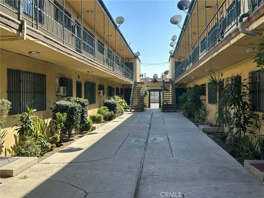Cudahy, CA 90201,5030 Santa Ana Street