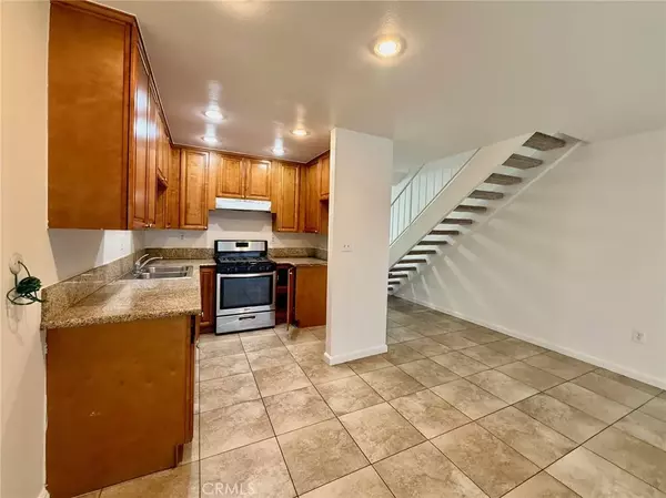Santa Ana, CA 92701,1001 E Grant Street #D3