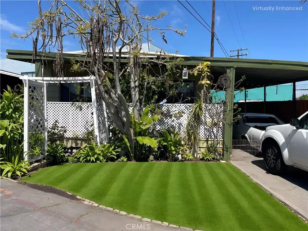 Santa Ana, CA 92703,201 Capri #161