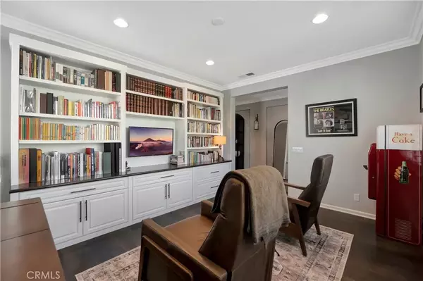 Lake Forest, CA 92630,302 Summit Crest Drive