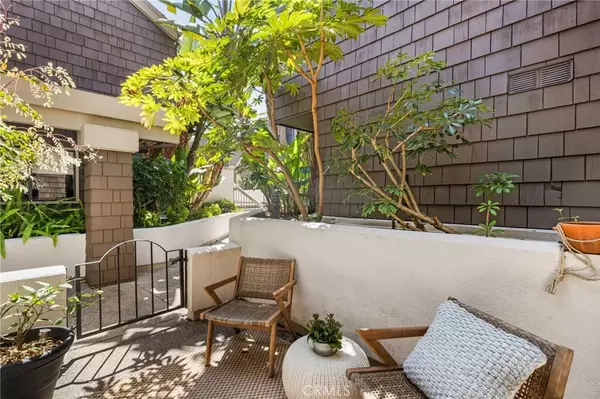 Newport Beach, CA 92660,42 Sea Island Drive