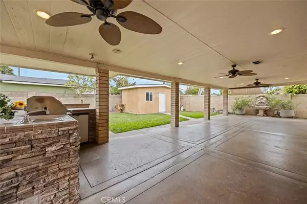 Santa Ana, CA 92707,1034 W Saint Andrew Place