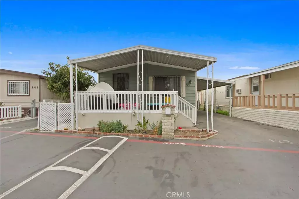 Santa Ana, CA 92704,203 Duchess #123