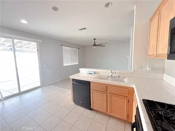 Victorville, CA 92392,13555 Thunderbird Place