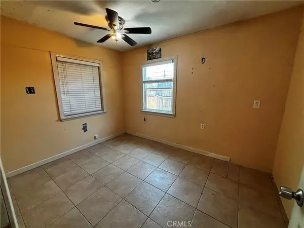 Fullerton, CA 92833,238 Kellog Avenue