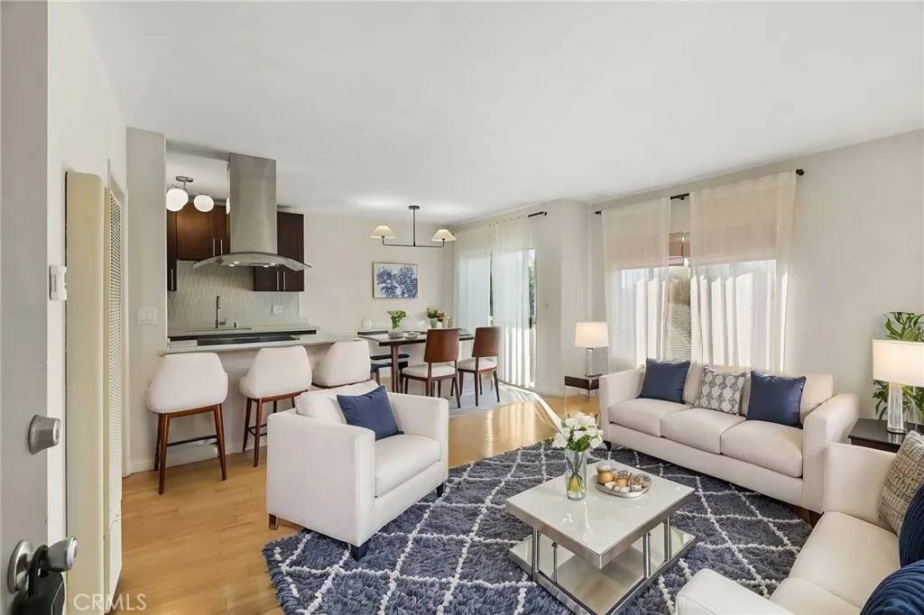 1950 Cloverfield Boulevard #10, Santa Monica, CA 90404
