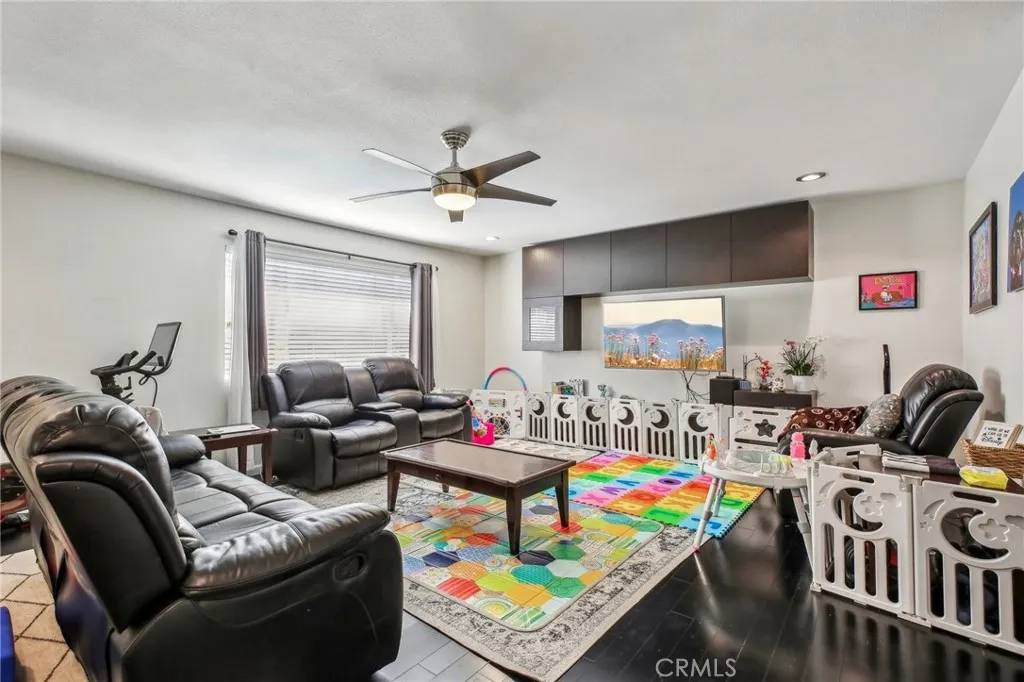 Long Beach, CA 90807,3939 N Virginia Road #216