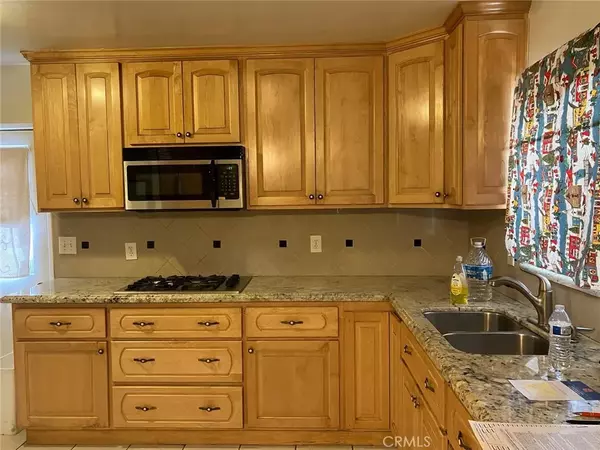 Santa Ana, CA 92707,841 E Mcfadden Avenue