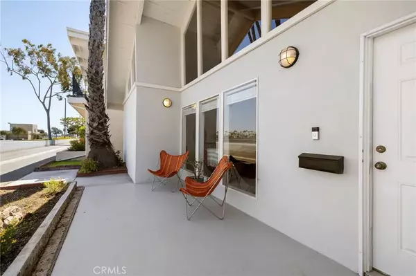 Long Beach, CA 90803,5263 E Paoli Way