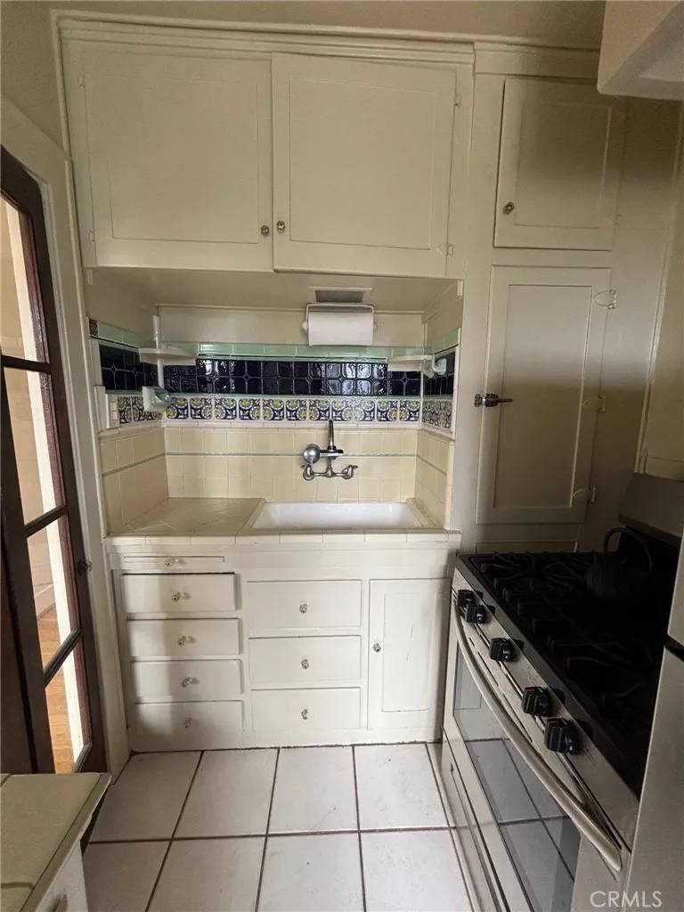 Long Beach, CA 90802,360 W Ocean Boulevard #209