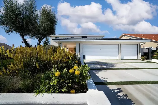 Fountain Valley, CA 92708,9795 Mistletoe Avenue