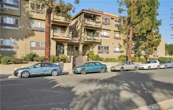 Paramount, CA 90723,14819 Downey Avenue #207