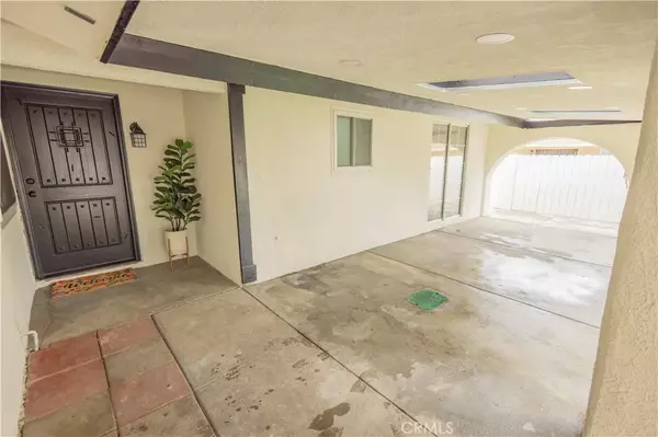 Corona, CA 92879,3456 Crownsworth Street