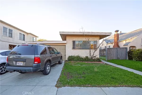 Los Angeles, CA 90019,1867 S Cochran Avenue