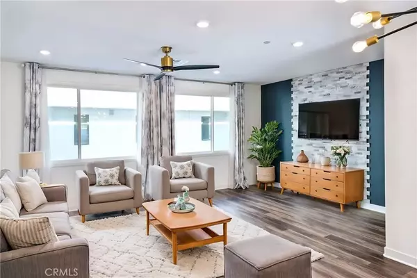 Tustin, CA 92782,159 Waypoint