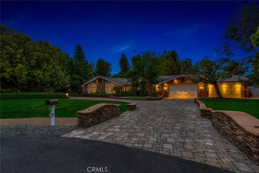 752 N Creekview Drive, Orange, CA 92869