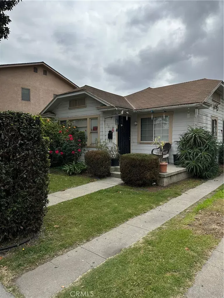 Long Beach, CA 90806,2219 Chestnut Avenue