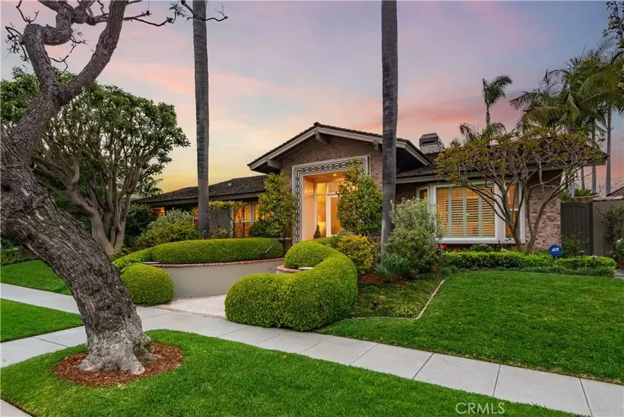 5621 E El Jardin Street, Long Beach, CA 90815