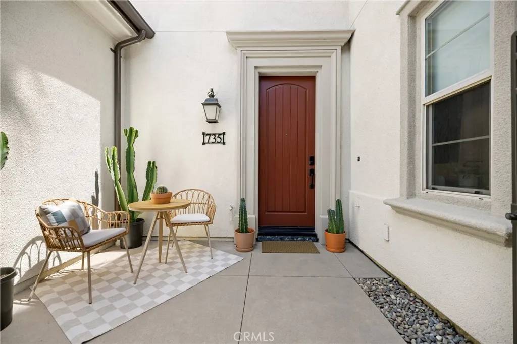 735 E Valencia Street, Anaheim, CA 92805