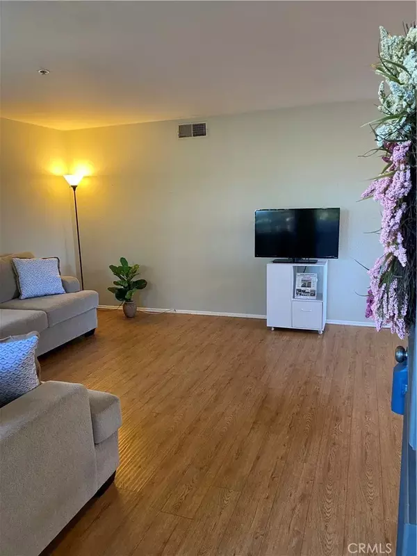 Tustin, CA 92782,2800 Keller Drive #34