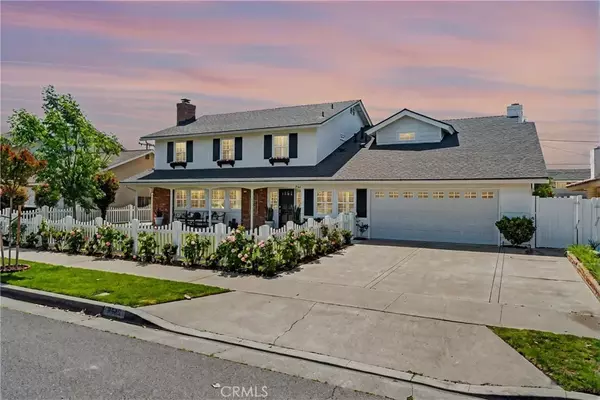 2546 E Palmyra Avenue, Orange, CA 92869