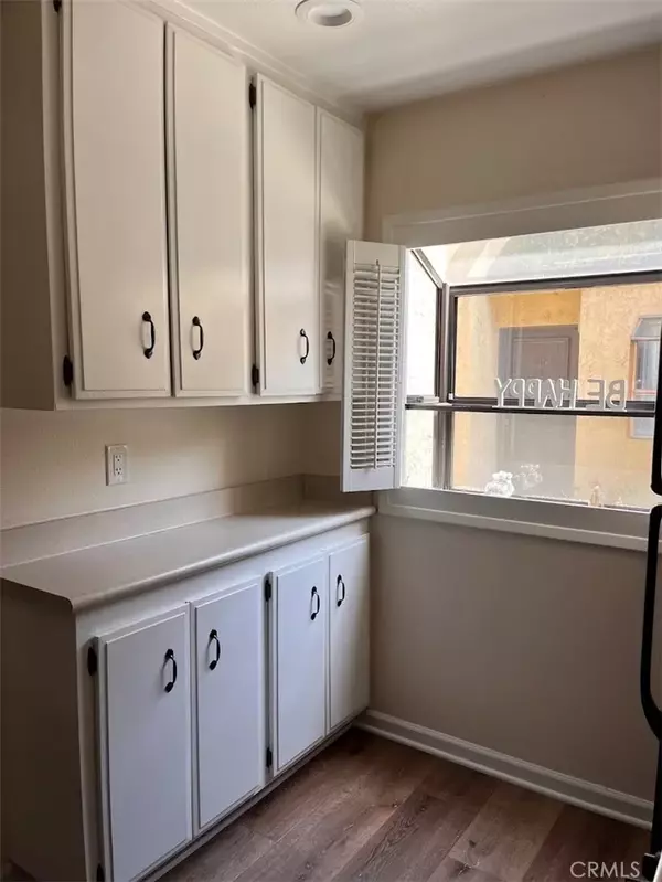 Lakewood, CA 90715,12750 Centralia Street #142