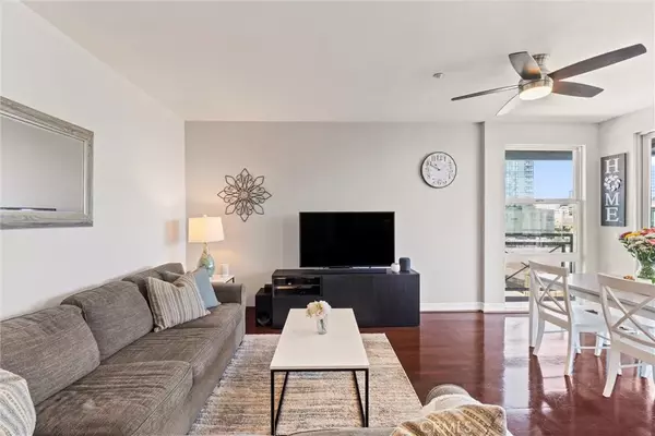 San Diego, CA 92101,550 Park Boulevard #2607