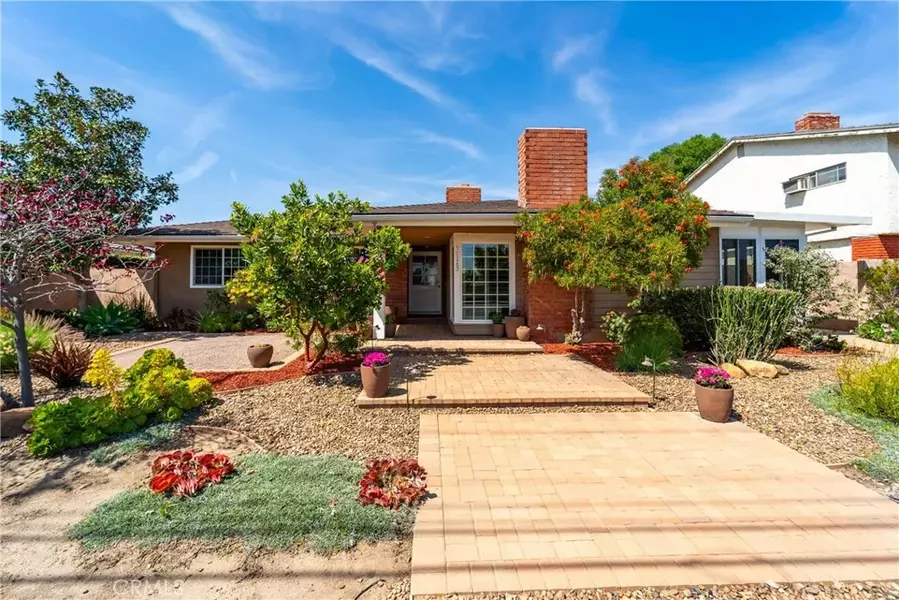 3123 E La Veta Avenue, Orange, CA 92869