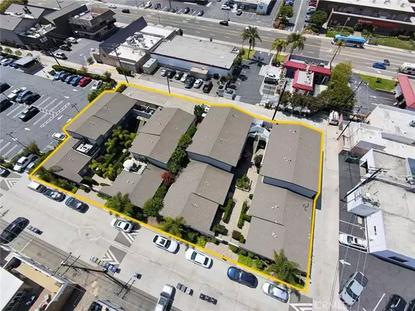 313 E 17th Street, Costa Mesa, CA 92627