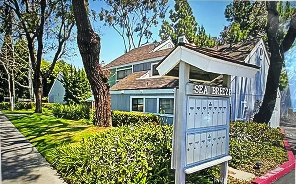 Costa Mesa, CA 92627,1036 Sea Breeze Drive #4