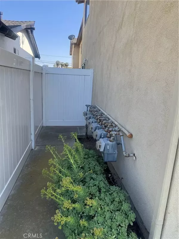 Los Alamitos, CA 90720,4302 Howard Avenue