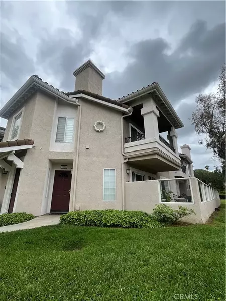 1057 S Dewcrest Drive, Anaheim Hills, CA 92808