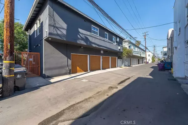 Long Beach, CA 90802,1334 E 1st Street #5